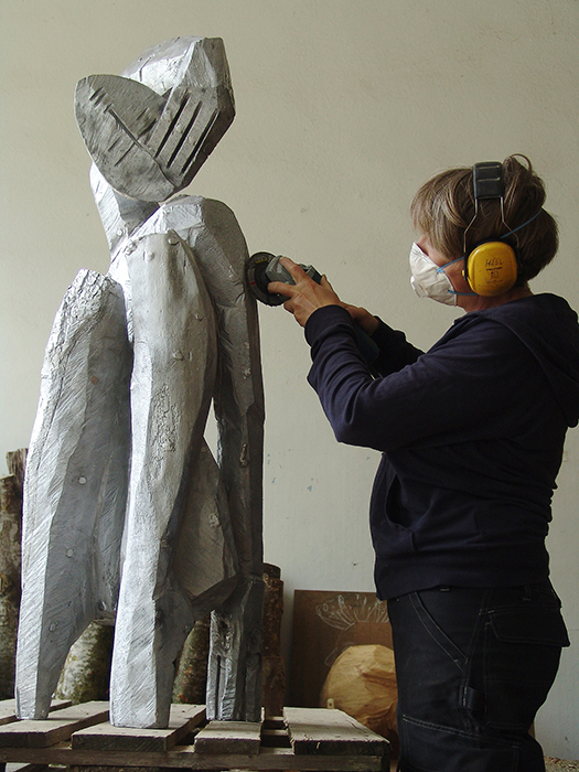 Hockende, Aluminiumguss, Höhe 140cm