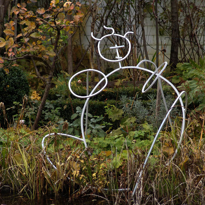 Badende, Stahl lackiert